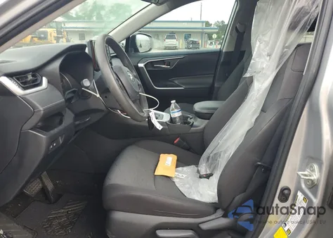 2019 Toyota Rav4 Xle from USA, damaged, VIN 2T3W1RFV3KW050162